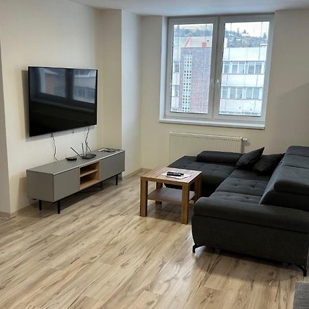 2 Room Apartment With Balcony Liptovský Mikuláš Buitenkant foto
