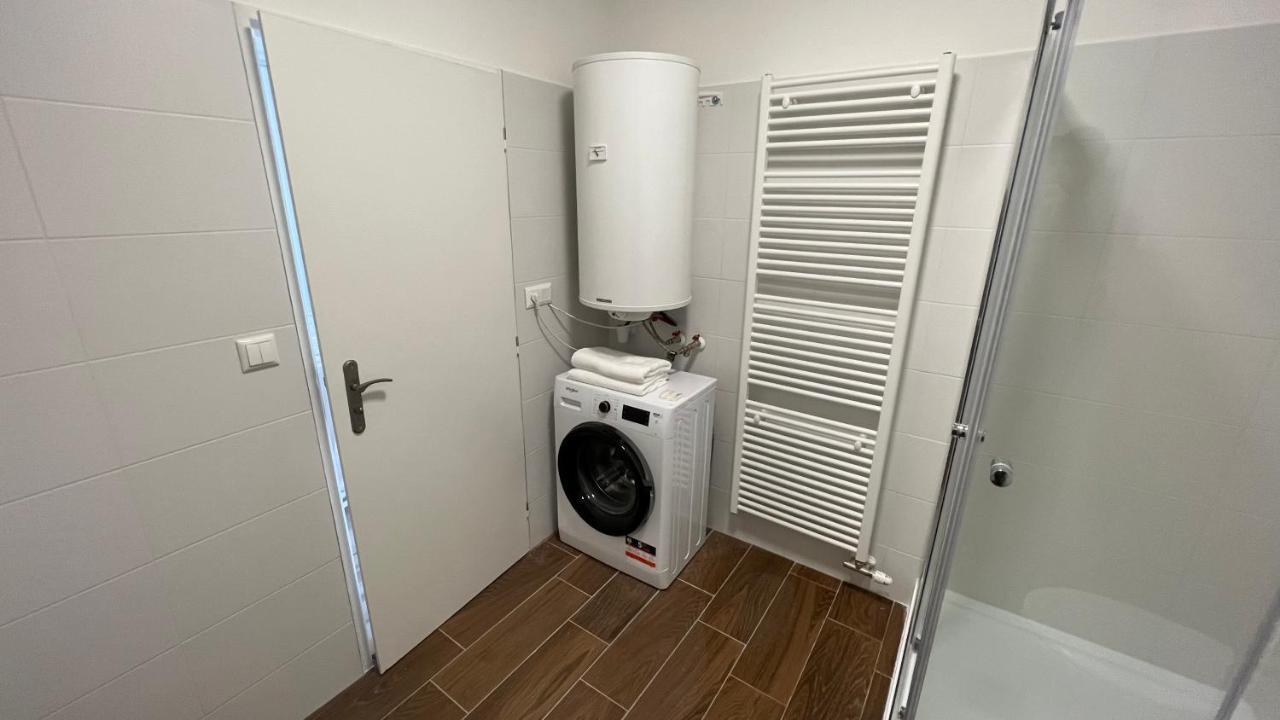 2 Room Apartment With Balcony Liptovský Mikuláš Buitenkant foto