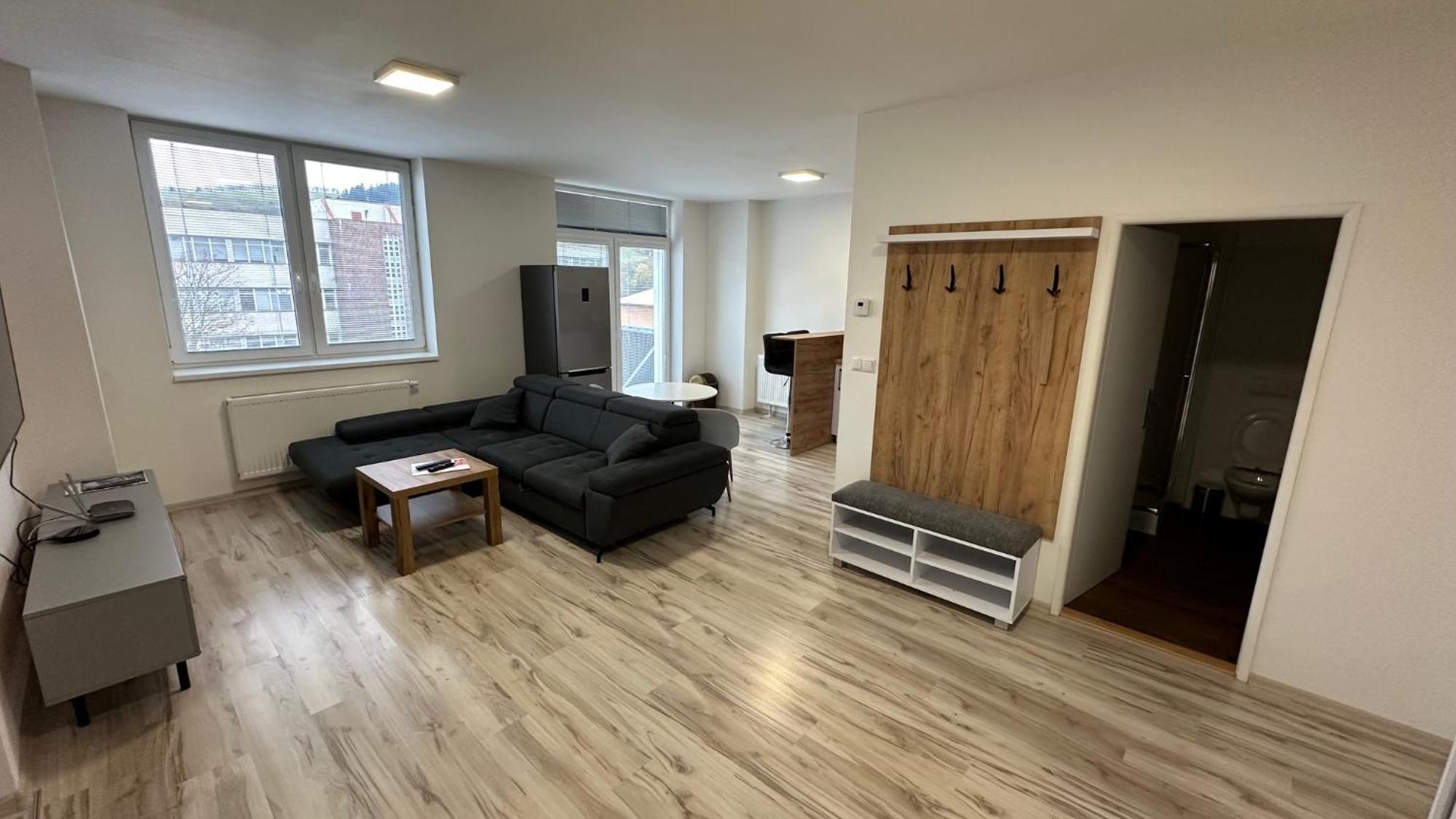 2 Room Apartment With Balcony Liptovský Mikuláš Buitenkant foto